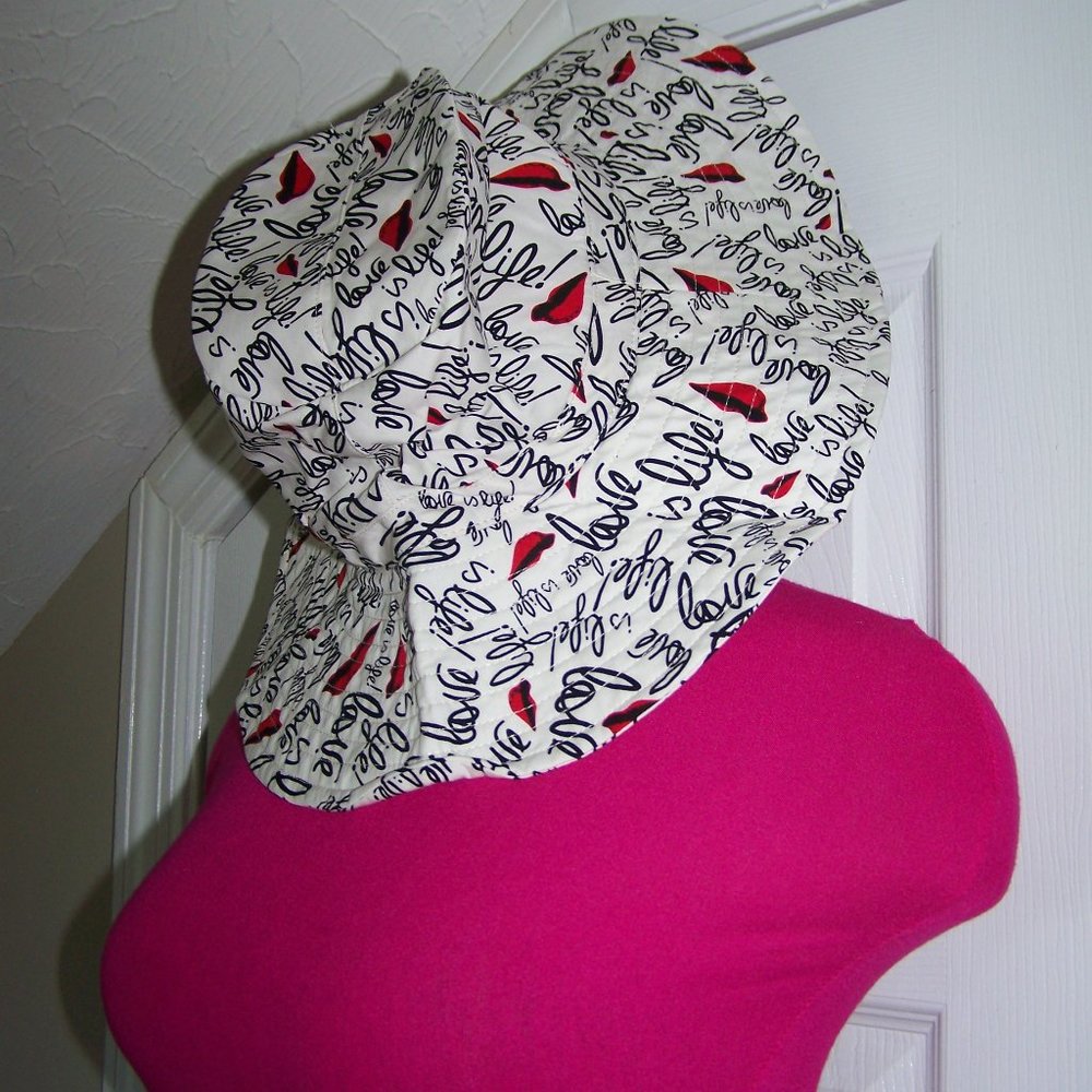 Diane Von Furstenberg Love Is Life Bucket Hat OS - Picture 1 of 4